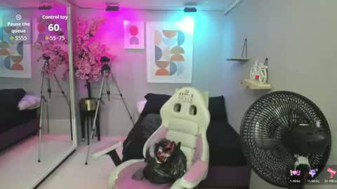 Sofia  online show from July 31, 6:40 pm