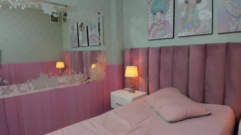       online show from September 21, 10:28 am