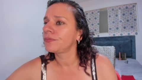 Snapshot of sofi_saliva2511 chatting on April 18, 7:58 pm sofi online show from April 18, 7:58 pm