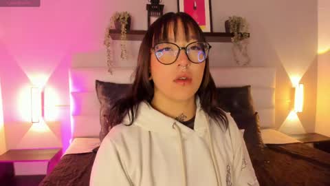 Snapshot of sofi_sp chatting on April 13, 11:37 am sofi_sp online show from April 13, 11:37 am