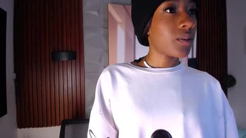 Snapshot of sofi_thomas_ chatting on March 29, 10:59 am Sofia online show from March 29, 10:59 am