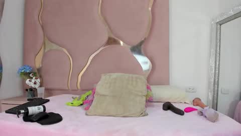 Snapshot of sofia1candyht chatting on March 13, 9:21 pm SOFIA online show from March 13, 9:21 pm