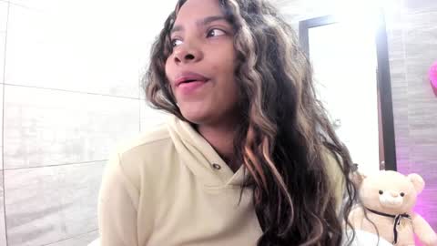 Snapshot of sofia86379 chatting on January 23, 10:11 pm sofia86379 online show from January 23, 10:11 pm