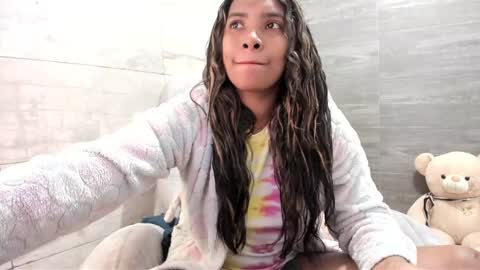 Snapshot of sofia86379 chatting on February 16, 5:26 pm sofia86379 online show from February 16, 5:26 pm