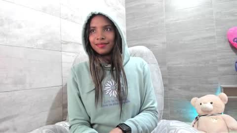 Snapshot of sofia86379 chatting on February 24, 1:46 am sofia86379 online show from February 24, 1:46 am