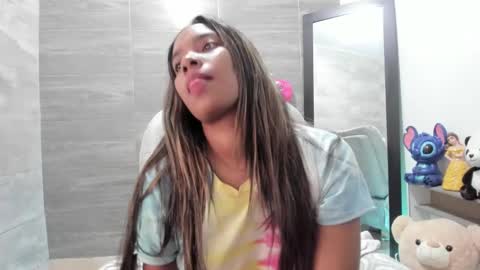 Snapshot of sofia86379 chatting on March 5, 9:59 pm sofia86379 online show from March 5, 9:59 pm