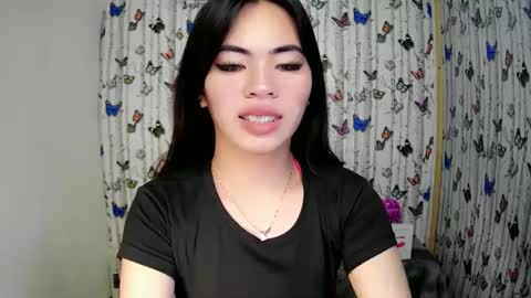 Snapshot of sofia_ava24 chatting on December 22, 2:06 am Chady online show from December 22, 2:06 am