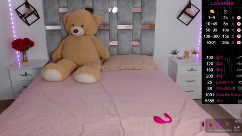 Snapshot of sofia_burman chatting on October 26, 8:15 pm Sofi online show from October 26, 8:15 pm