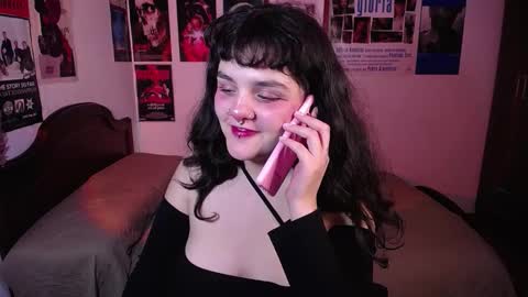 Snapshot of sofia_coolle chatting on March 6, 12:18 am Sofi online show from March 6, 12:18 am