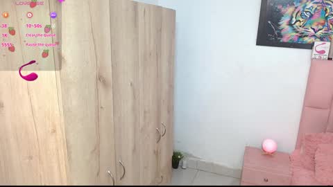 Snapshot of sofia_gold_ chatting on January 24, 6:14 pm sofia online show from January 24, 6:14 pm