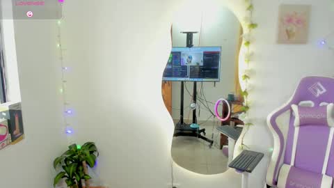Snapshot of sofia_gold_ chatting on September 17, 6:20 pm sofia online show from September 17, 6:20 pm