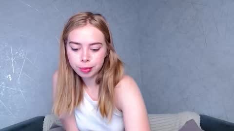 Snapshot of sofia_here chatting on September 22, 12:23 am Sofia here online show from September 22, 12:23 am