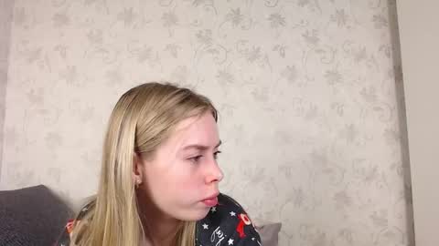 Snapshot of sofia_here chatting on February 21, 12:00 am Sofia here online show from February 21, 12:00 am