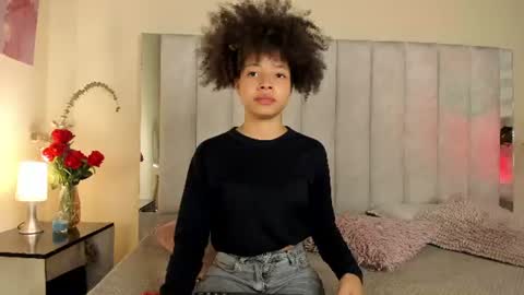 Snapshot of sofia_kay_ chatting on July 1, 7:35 pm S O F I A online show from July 1, 7:35 pm