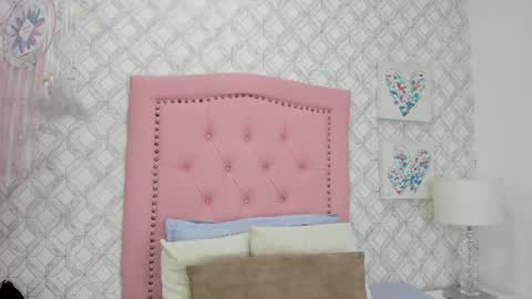 sofia_martinez9 online show from July 28, 7:39 pm