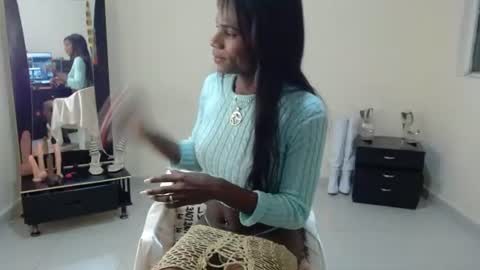 sofia_martinezv online show from August 5, 8:00 pm