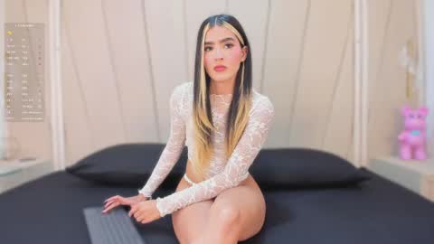 Sofia Mercer online show from May 9, 4:06 am