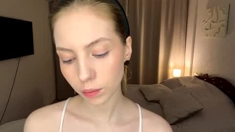 Sofia online show from April 27, 8:51 pm