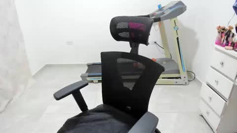 Snapshot of sofia_new chatting on September 21, 2:46 am sofia_new online show from September 21, 2:46 am