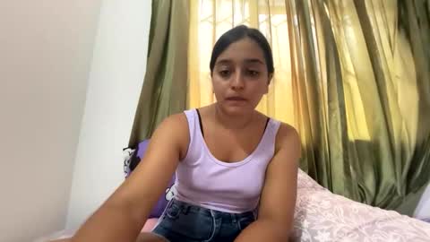 Snapshot of sofia_new chatting on March 28, 3:00 pm sofia_new online show from March 28, 3:00 pm