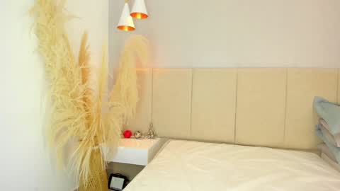 SOFIA PAMELA online show from January 21, 4:32 am