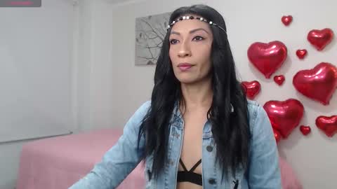 Snapshot of sofia_perez___ chatting on February 16, 8:38 pm Sofi online show from February 16, 8:38 pm