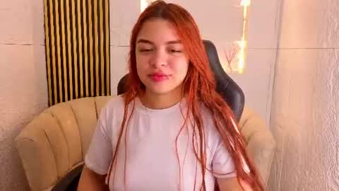 Snapshot of sofia_red_cn chatting on July 14, 2:34 pm sofia_red_cn online show from July 14, 2:34 pm