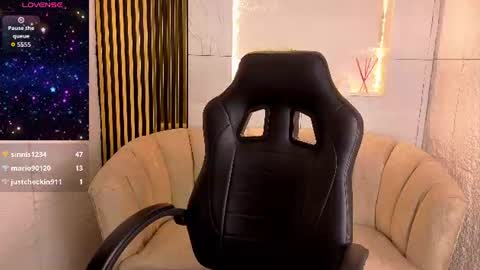 Snapshot of sofia_red_cn chatting on July 28, 4:39 pm sofia_red_cn online show from July 28, 4:39 pm