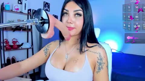 Snapshot of sofia_riot1 chatting on March 15, 3:12 am sofia online show from March 15, 3:12 am