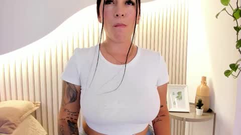 Snapshot of sofia_riveraa chatting on March 19, 8:02 pm SOFIA online show from March 19, 8:02 pm