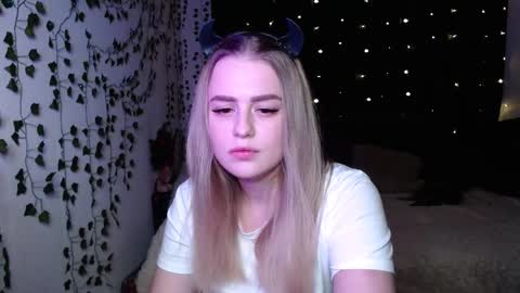 sofia_rosemary online show from February 25, 3:16 pm