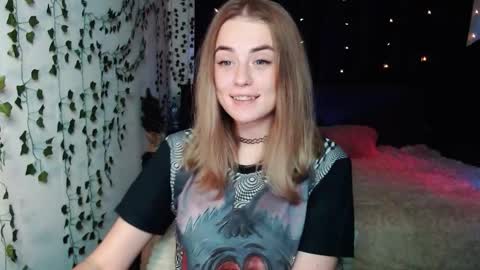 sofia_rosemary online show from September 11, 12:16 pm