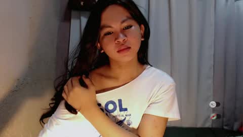 sofia_sweetheart18 online show from July 27, 12:39 am