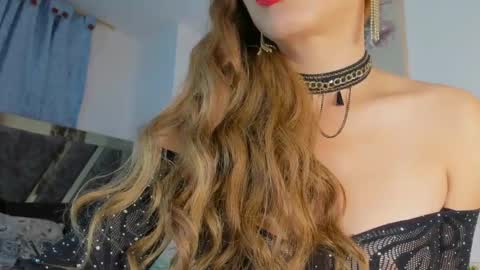 Snapshot of sofia_swett_03 chatting on March 2, 3:24 am laura online show from March 2, 3:24 am