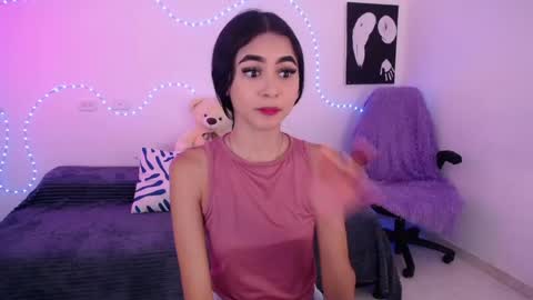 Snapshot of sofia_tgn chatting on May 5, 6:27 pm sofia_tgn online show from May 5, 6:27 pm