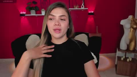 sofia_velvetx online show from June 7, 2:43 pm