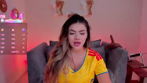 sofia_velvetx online show from July 3, 2:12 pm