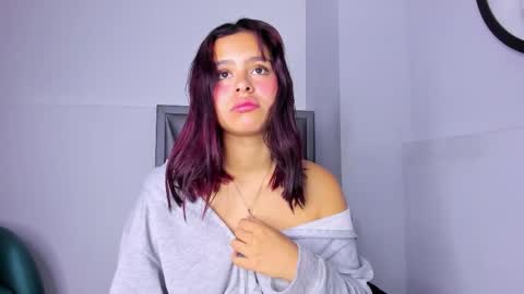 Sofa online show from September 20, 12:06 pm