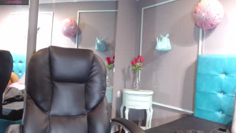 Sofa online show from January 22, 11:12 am
