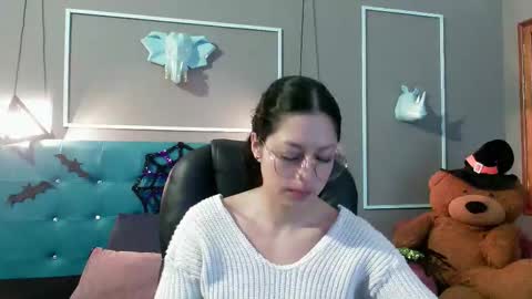 Snapshot of sofia_white3 chatting on October 28, 11:03 am Sofa online show from October 28, 11:03 am