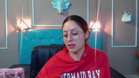Snapshot of sofia_white3 chatting on November 3, 11:11 am Sofa online show from November 3, 11:11 am