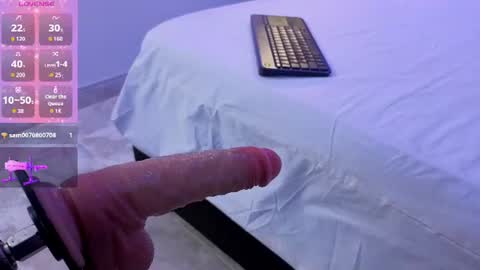 Snapshot of sofiaa_bloom chatting on June 11, 7:23 pm Sofia online show from June 11, 7:23 pm