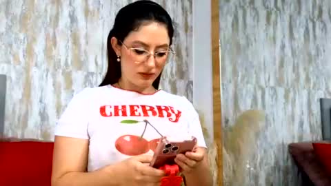 Snapshot of sofiablis chatting on June 19, 12:20 pm sofiablis online show from June 19, 12:20 pm