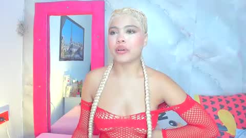 sofiacastillo01 online show from June 18, 1:48 pm