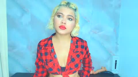 sofiacastillo01 online show from July 13, 1:36 pm