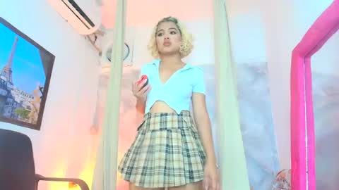 sofiacastillo01 online show from July 26, 1:40 pm