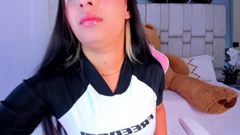 Snapshot of sofiacortez chatting on December 29, 12:45 pm Sofia online show from December 29, 12:45 pm