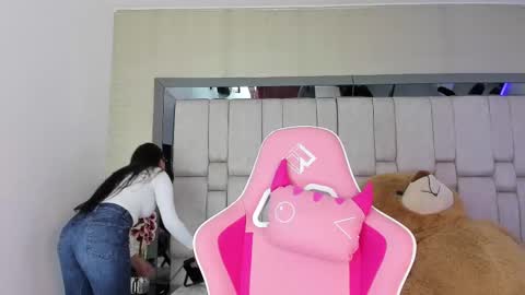 Snapshot of sofiacortez chatting on February 21, 11:33 am Sofia online show from February 21, 11:33 am