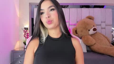 Snapshot of sofiacortez chatting on March 7, 11:51 am Sofia online show from March 7, 11:51 am