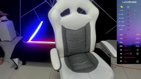 Snapshot of sofiakey chatting on December 13, 7:47 am sofia online show from December 13, 7:47 am